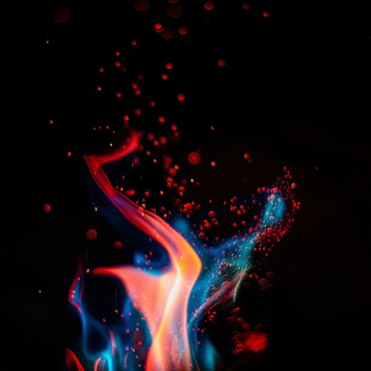 Le invenzioni di ieri hanno liberato l'umanità da molte fatiche fisiche; oggi la tecnologia promette di liberarci anche dai limiti della mente