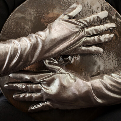 Marina Cavadini, Eat Me, performance (detail). Courtesy of The Address Gallery