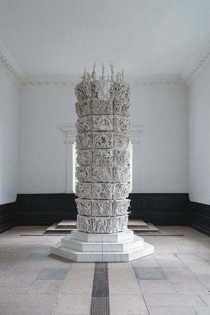 399 Days, 2012-13
Porcelain and mild steel
540 x 287 x 283 cm
Courtesy: a European Collection
Photograph: Jonty Wilde