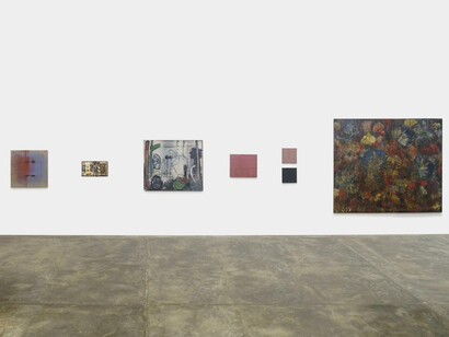 Vários artistas, Giros e afetos, vista da exposição. Cortesia da Galeria Nara Roesler 