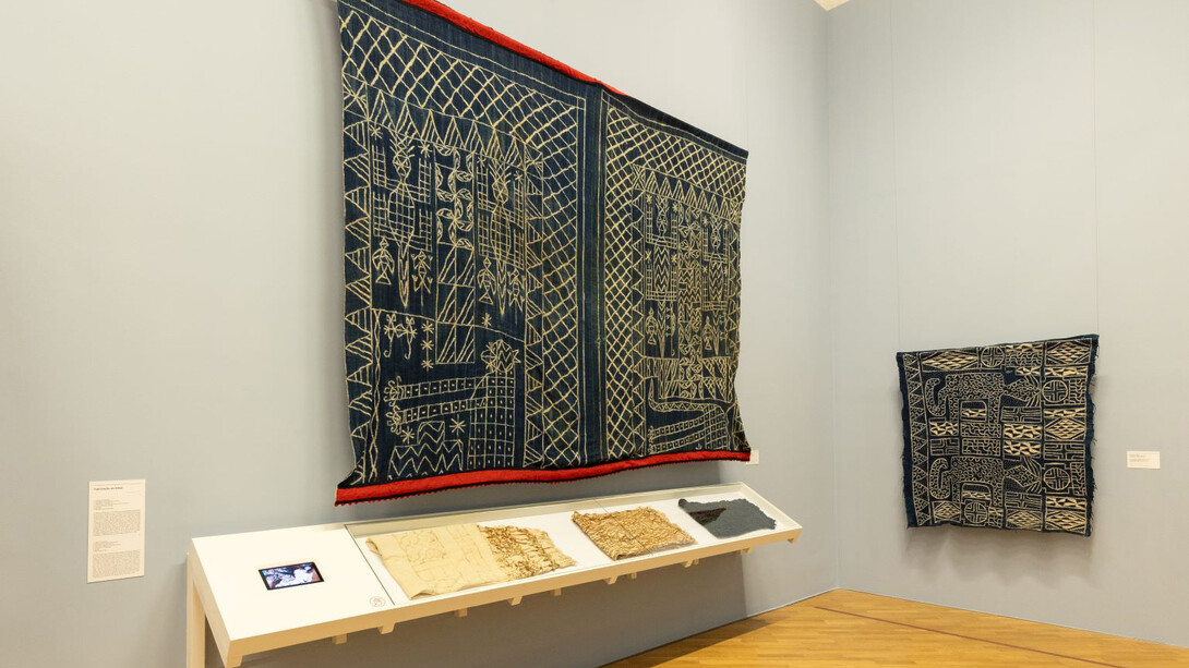 Vários artistas, Entre a cabeça e a terra, vista da exposição. Cortesia da Pinacoteca