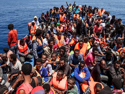 Migranti alla deriva