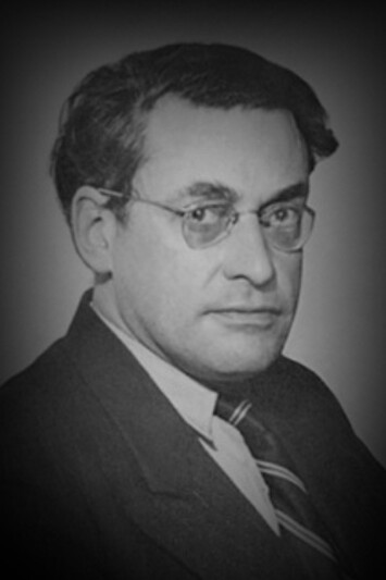 Raymond Queneau è stato un poeta, scrittore e matematico francese, noto per il suo stile originale e sperimentale, che mescolava umorismo, linguaggio popolare e riflessioni profonde

