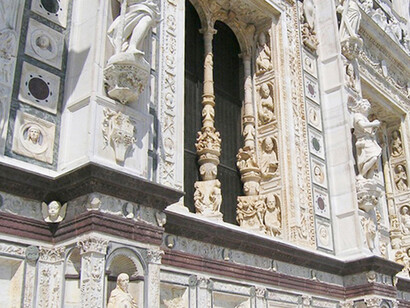 La facciata della Certosa