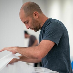 Santiago Montoya, Surfin’ USA. Courtesy of Halcyon Gallery