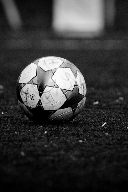 Los enfrentamientos en la cancha, con un balón de por medio son, para quienes saben ver, ecos de eventos, conflictos y coincidencias históricas