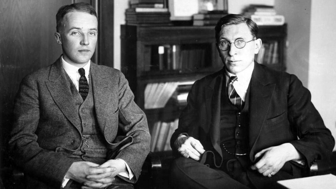 El Dr. Frederick Banting y el Dr. Charles H. Best