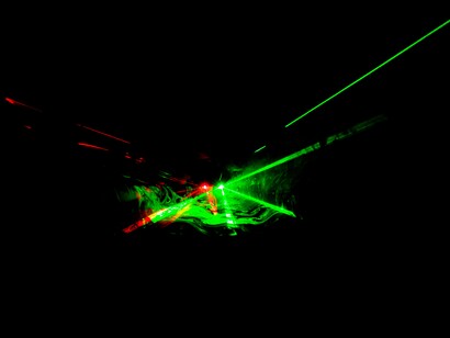 Il romanzo sfida la narrativa comune sul cambiamento climatico, sostenendo che il riscaldamento della Terra sia un fenomeno reale ma non attribuibile esclusivamente all'attività umana. L'autore propone che l'attuale aumento delle temperature sia in parte una conseguenza del naturale ciclo climatico post-glaciale iniziato nel 1850

