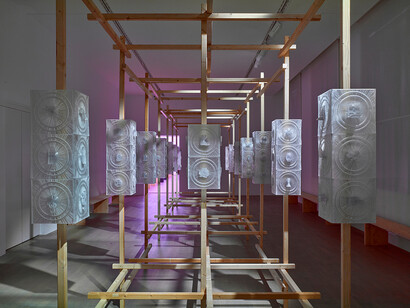 Holly Herndon und Mat Dryhurst, Starmirror, ausstellungsansicht. Mit freundlicher genehmigung der Kunstsammlung Nordrhein-Westfalen