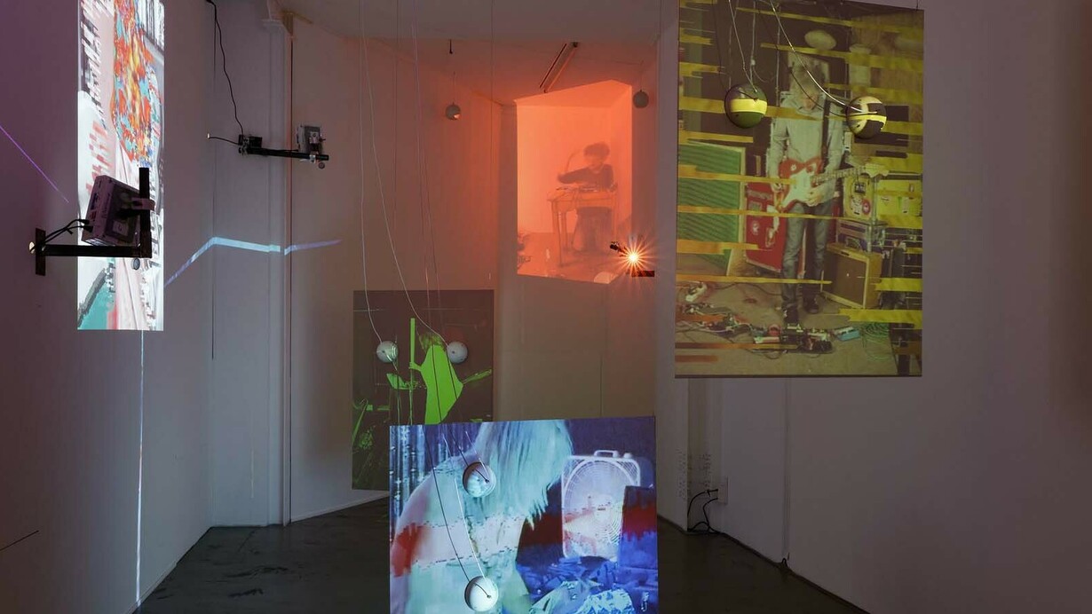 Tony Oursler, Exhibition view. Courtesy of Galerie Mitterrand