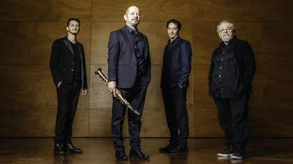 Di Battista ha condotto un trio elegante composto dal pianista Fred Nardin, il contrabbassista Daniele Sorrentino e il batterista André Ceccarelli