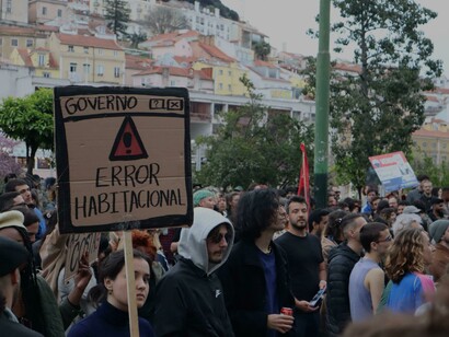 Protesto nas ruas pelo direito à habitação em Lisboa, Portugal
