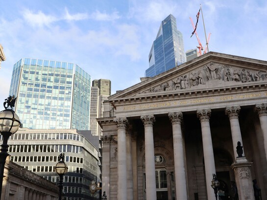 La Bank of England è la banca centrale del Regno Unito, fondata nel 1694. In foto la facciata della Bank of England, Londra, UK