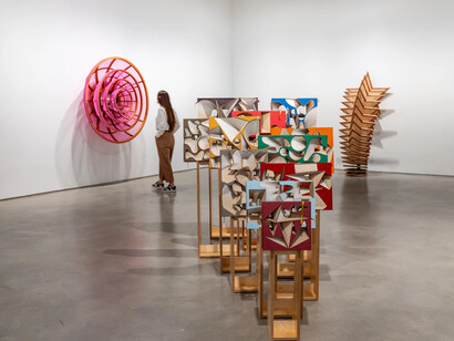 Marco A. Castillo, From the circle to the star, vista da exposição. Cortesia da Galeria Nara Roesler