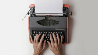 Havia décadas que Eugène Hyndormais estava na mesma área. Fôra o responsável por publicar (e até por descobrir) inúmeros autores e autoras de todo o reino. Porém, suas principais publicações eram de Edgard e Charles Vicarty, pai e filho, que atingiram o estrelato através de seus escritos, cada qual com suas características e seu estilo próprios