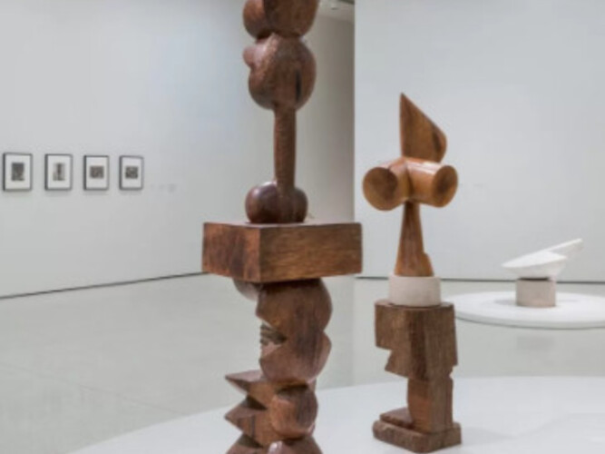 Installation view: Guggenheim Collection: Brancusi. Photo: David Heald
