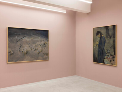 Gökhun Baltacı, The sky is black and golden and the moon is shining red, exhibition view. Courtesy of kaufmann repetto