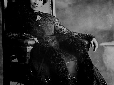 Liliʻuokalani (Hawaiian pronunciation: [liˌliʔuokəˈlɐni]; Lydia Liliʻu Loloku Walania Kamakaʻeha; September 2, 1838 – November 11, 1917) was the only queen regnant and the final sovereign monarch of the Hawaiian Kingdom, reigning from January 29, 1891, until the overthrow of the kingdom on January 17, 1893