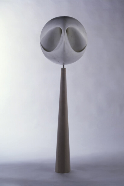 Santiago Calatrava, Cyclades (no 115), 2005, carrara marble and wood, 22 x 108 5-8 x 22 in © Santiago Calatrava, courtesy Marlborough Gallery, New York  
