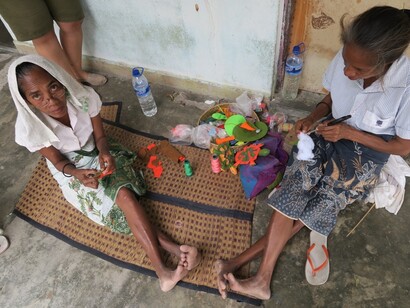 Vila-the Boneca è un'azienda che produce bambole di pezza, creata da Swiss Ester e Piera Zuercher per dare lavoro alle donne dell'isola