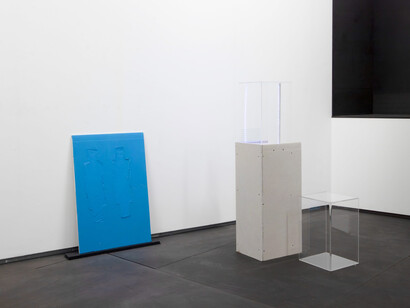 Gediminas G. Akstinas, Pose, exhibition view. Courtesy of PM8/Francisco Salas Gallery
