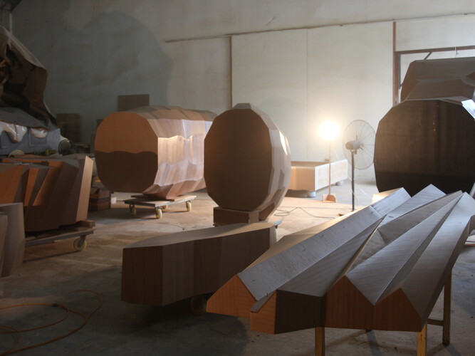 Wang Jianwei: Time Temple works in progress at Wang Jianwei’s Beijing studio, 2014. Photo: Xu Boxin, courtesy the artist. All works by Wang Jianwei © 2014 Wang Jianwei, used by permission. 