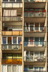 Living in the lower floors of high rise apartment draws many concerns