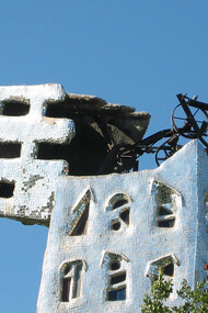 Niki de Saint Phalle, Il Giardino dei Tarocchi, La Torre