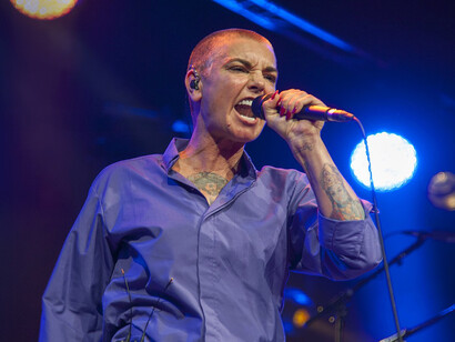 Desde muy joven, la vida de Sinead O'Connor estuvo marcada por el dolor, el abuso y la rebeldía como forma de supervivencia