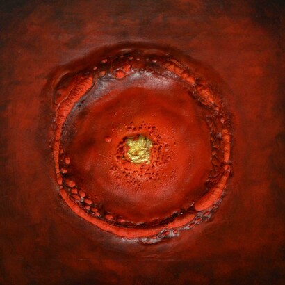 Enrico Magnani, Red No. 1 2015, acrilico, smalto, pietre e foglia oro 24kt su materiale polimerico, cm. 60x60.  Courtesy of Chiostri di San Domenico  