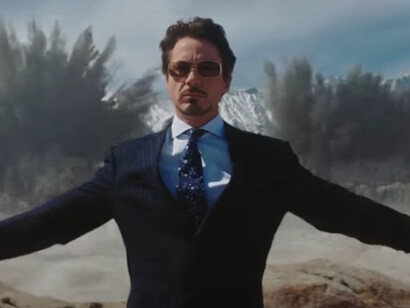 Iron Man (2008), punto de partida del MCU, desde su trama inicial plantea una crítica al negocio armamentista y a la intervención militar estadounidense