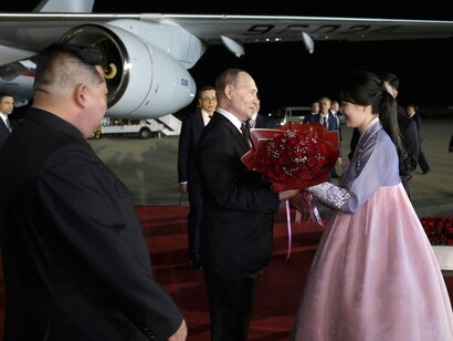 L'incontro è stato caratterizzato da tensioni diplomatiche, tra cui un incidente in cui alcuni ministri russi sono stati espulsi dalla sala delle negoziazioni per aver violato il protocollo entrando prima di Kim Jong Un