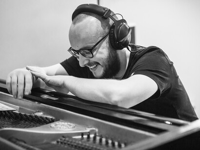 Edoardo Maggioni, piano, tastiere e moog degli Ujig