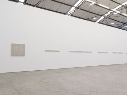 Jac Leirner, métrica mínima, 2015, vista da exposição