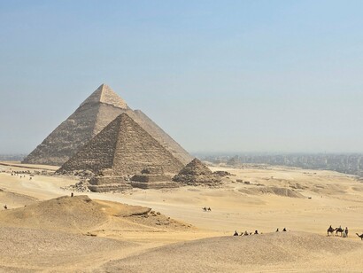 The ancient pyramids standing against an endless expanse of sand, reflecting the enormous cinematic scale of Revenge of the Fallen