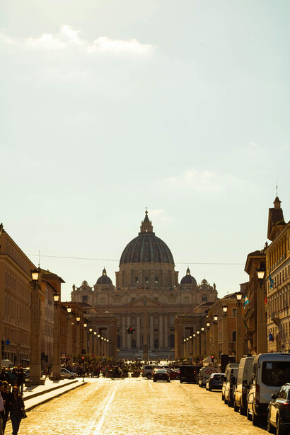 Caminho para o centro da praça da Basílica de São Pedro, cidade-estado do Vaticano, Itália
