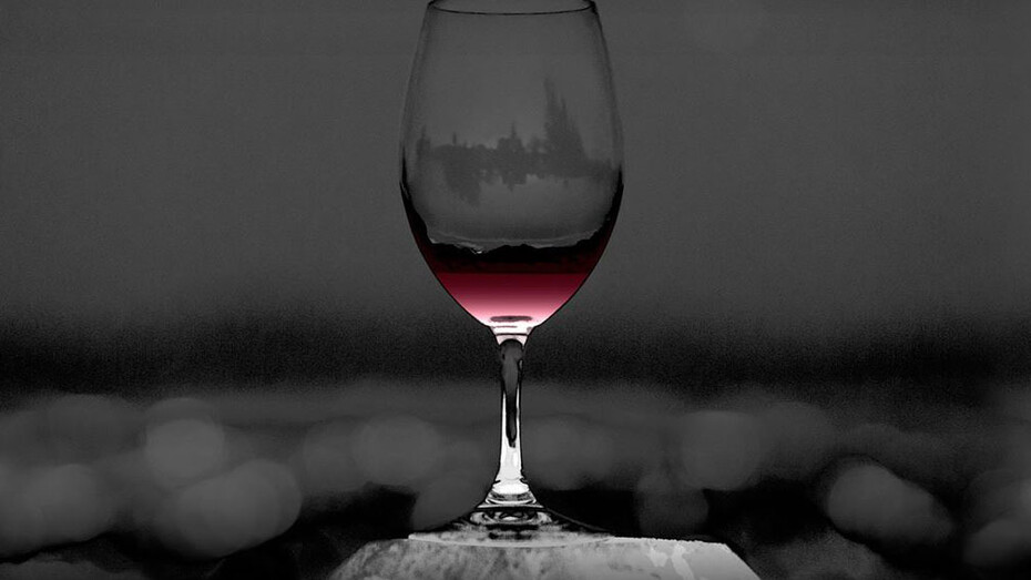Una copa de tinto de Castilla-La Mancha