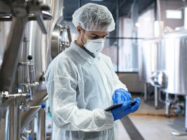 Workers in the food industry face a range of physical, chemical, biological, and ergonomic risks