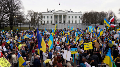 Protestors of the war and supporters of Ukraine outside the White House