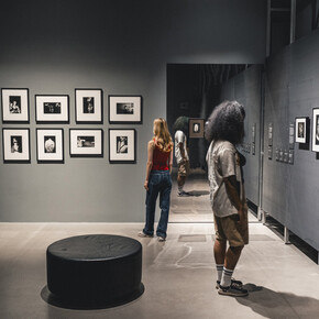Various artists, Unruly. The body in punk, exhibition view. Courtesy of ARoS