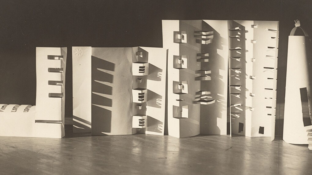 Bauhaus Beginnings. Courtesy of J. Paul Getty Museum