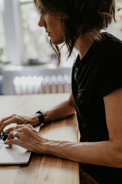 Integrare agenti virtuali nel proprio workflow significa ampliare le capacità operative, trasformando il singolo lavoratore in un team distribuito