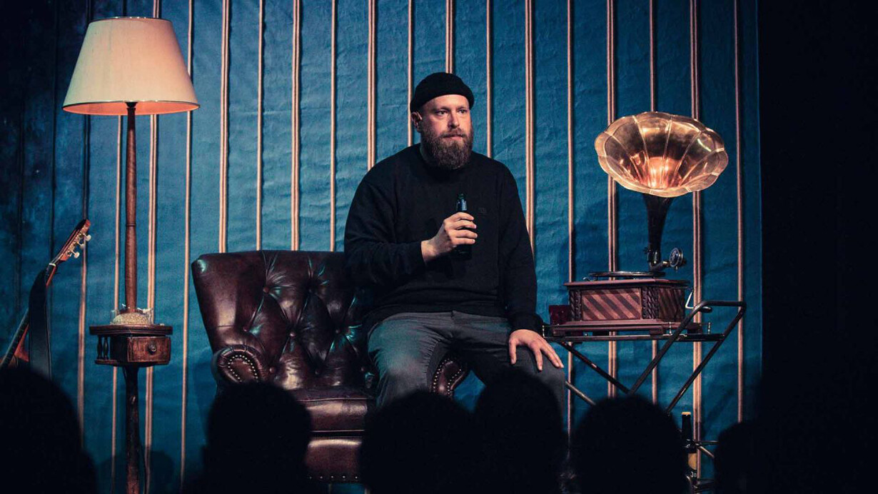 Exister, définition. De l’infiniment grand à l’infiniment con. Avec l'aimable autorisation du Les Théâ Tres