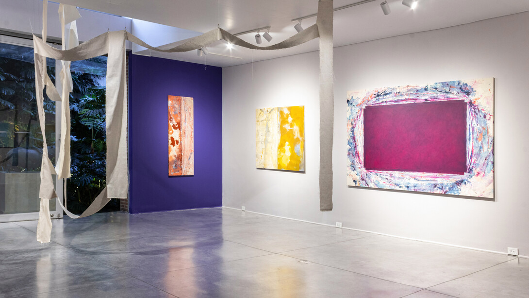 Verónica Lehner, De ruidos, desbordes y otras fricciones, vista de exhibición. Cortesía de Galería La Cometa