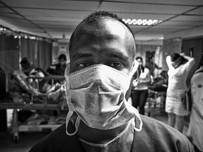 Médico en un hospital de Venezuela