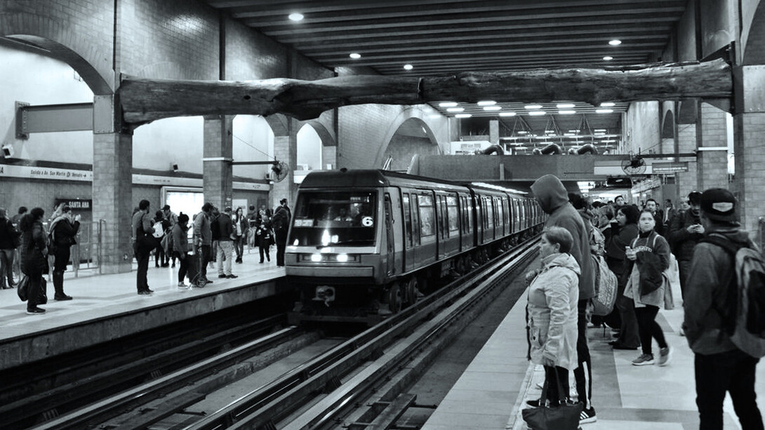 En la mañana de ayer el servicio de metro se vio entorpecido debido a que fue temporalmente cerrada la Línea 1