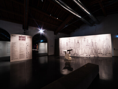 Velvet mi amor, vista della mostra. Per gentile concessione del Museo del Tessuto
