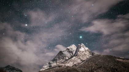 Para algunas personas, la belleza de lo creado no es sino la huella de un omnipotente creador