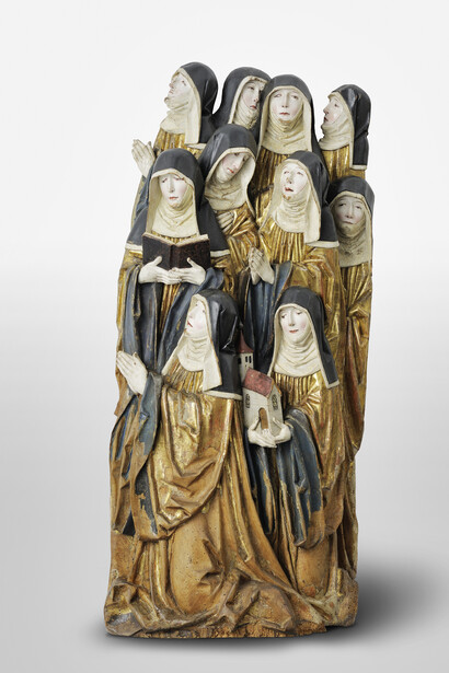 Dix religieuses en prière, Atelier de Daniel Mauch, vers 1505-1510, Tilleul polychromé, H. 123 ; L. 55 ; P. 23 cm, Innsbruck, Schloss Ambras, (inv. P 939) © Tiroler Landesmuseum Ferdinandeum, Innsbruck / photo Tiroler Landesmuseum