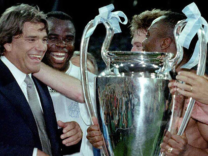 OM. Les années 90 sont celles des grands succès, la Coupe du Monde, l’Euro 2000 et des joueurs évoluant dans les plus grands clubs européens